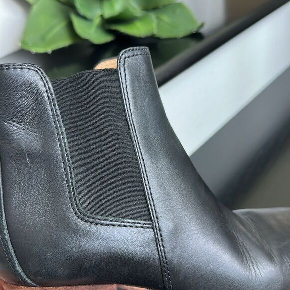 Madewell genuine, leather ankle, booties, versatile, clean women’s 7.5 - Picture 10 of 10